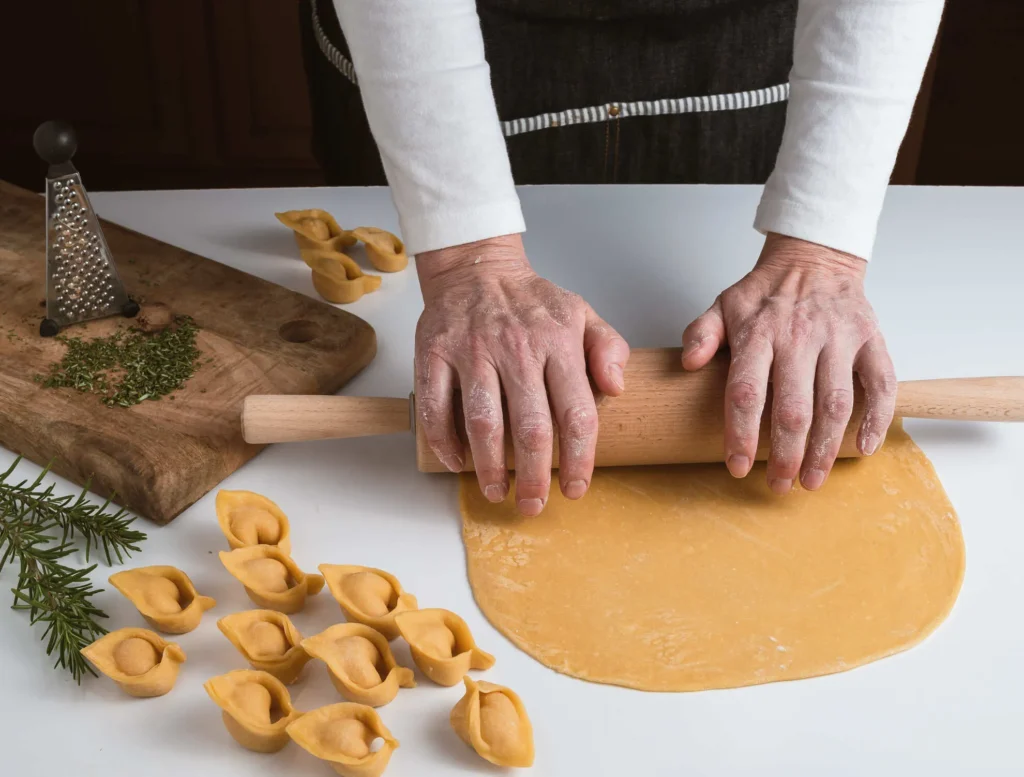 láminas de pasta y tortellini